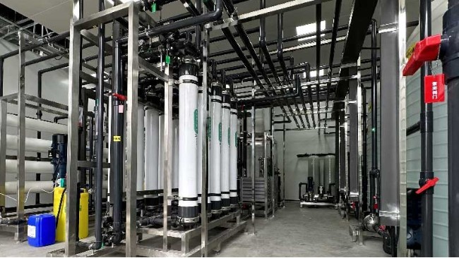 單級反滲透水處理設備廠家-20t水處理反滲透設備